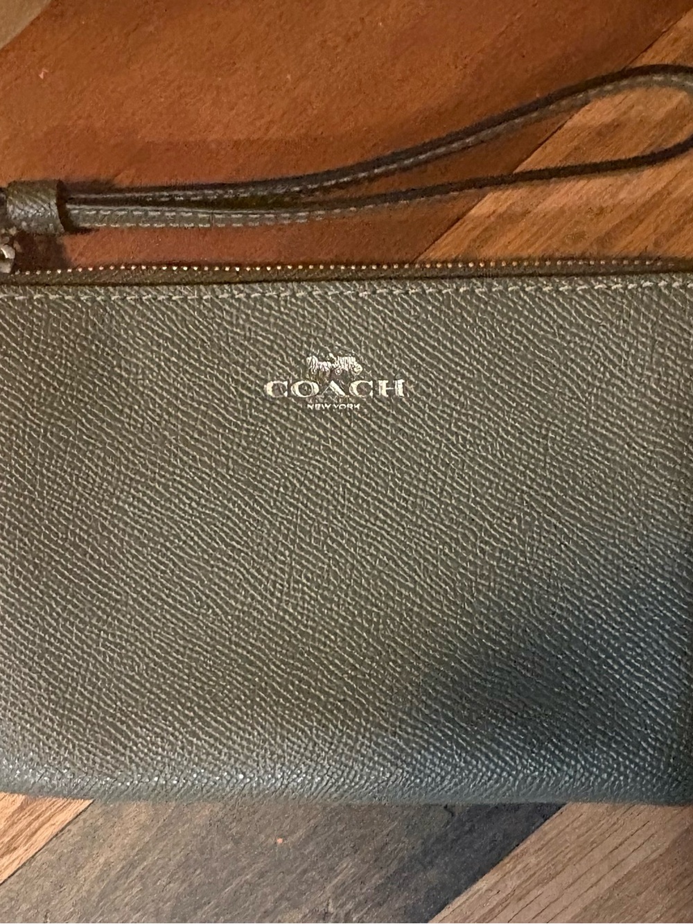 Coach Signature Embossed Leather Corner Zip Wristlet Olive Green Wallet Clutch